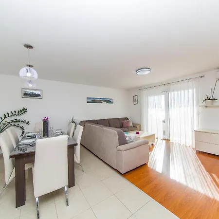 Luni Apartmán