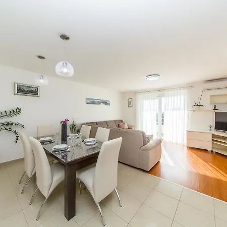 Apartamento Luni