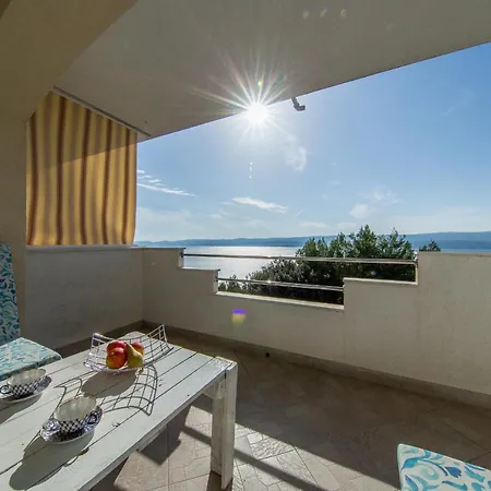 Luni Apartamento